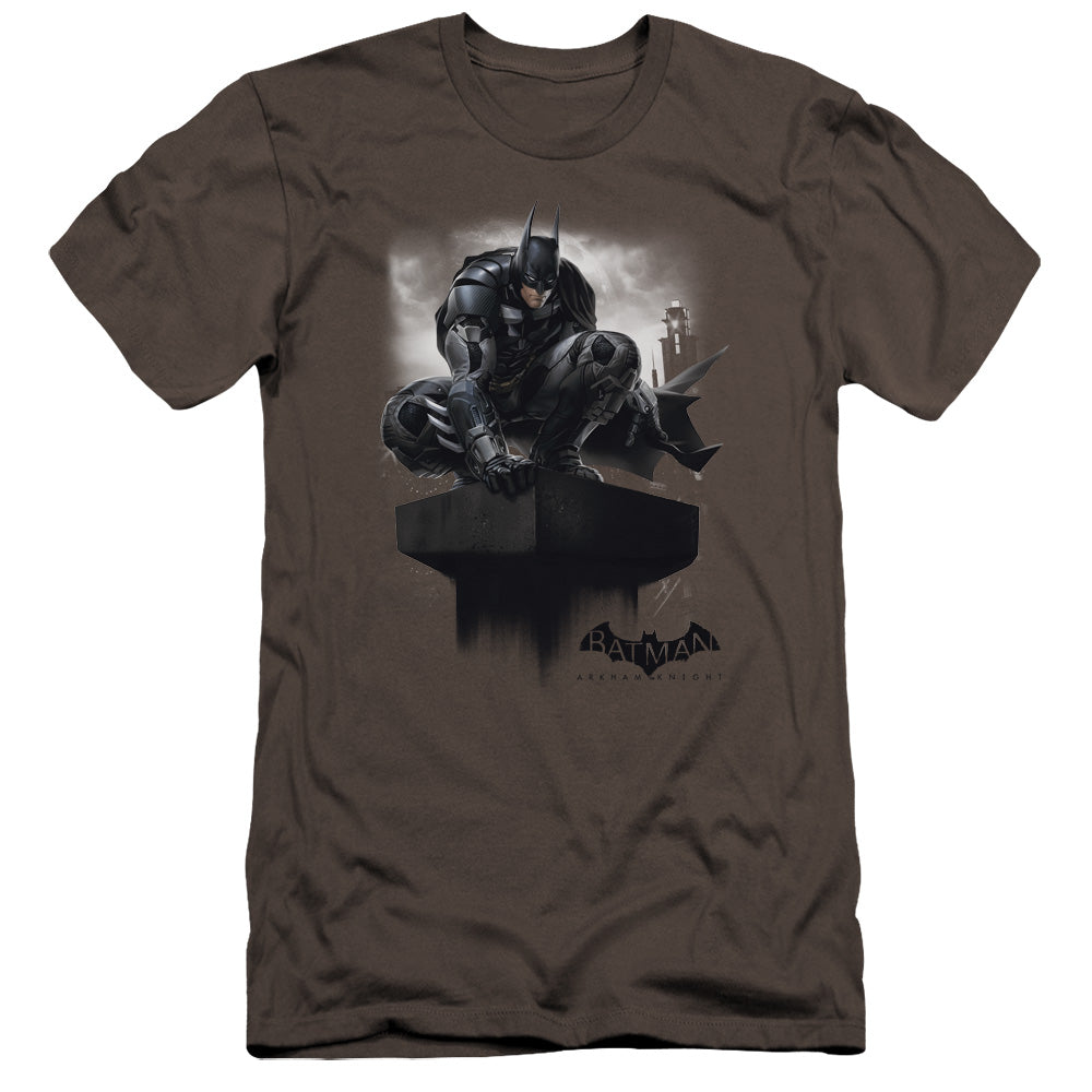 AN OFFCIALLY LICENSED BATMAN ARKHAM KNIGHT PERCHED MEN'S PREMIUM SLIM FIT T-SHIRT CHARCOAL