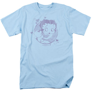 AN OFFCIALLY LICENSED BETTY BOOP PERFECT KISS MEN'S REGULAR FIT T-SHIRT LIGHT BLUE