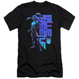 AN OFFCIALLY LICENSED BLUE BEETLE (2023) STANDING MEN'S PREMIUM SLIM FIT T-SHIRT BLACK