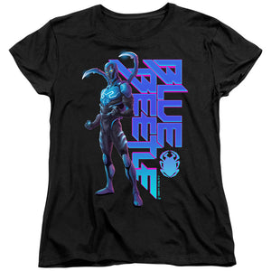 AN OFFCIALLY LICENSED BLUE BEETLE (2023) STANDING WOMEN'S REGULAR FIT T-SHIRT BLACK