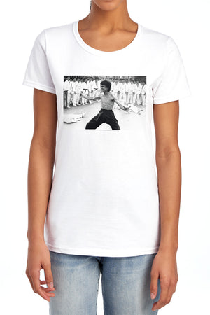 AN OFFCIALLY LICENSED BRUCE LEE TRIUMPHANT WOMEN'S REGULAR FIT T-SHIRT WHITE