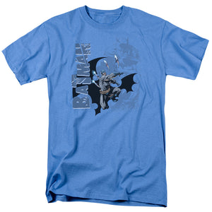 AN OFFCIALLY LICENSED BATMAN THROWING BLADES MEN'S REGULAR FIT T-SHIRT CAROLINA BLUE
