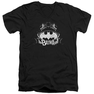 AN OFFCIALLY LICENSED BATMAN GRIM & GRITTY MEN'S V-NECK T-SHIRT BLACK