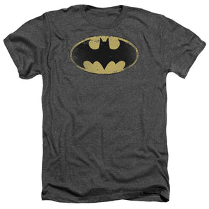 AN OFFCIALLY LICENSED BATMAN DISTRESSED SHIELD MEN'S HEATHER T-SHIRT CHARCOAL