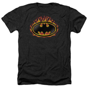 AN OFFCIALLY LICENSED BATMAN BAT FLAMES SHIELD MEN'S HEATHER T-SHIRT CHARCOAL