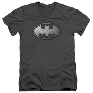 AN OFFCIALLY LICENSED BATMAN DUCT TAPE LOGO MEN'S V-NECK T-SHIRT CHARCOAL