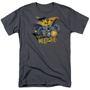 AN OFFCIALLY LICENSED BATMAN BATS WELCOME MEN'S REGULAR FIT T-SHIRT CHARCOAL