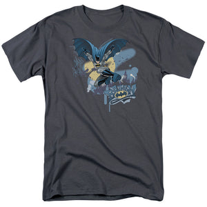 AN OFFCIALLY LICENSED BATMAN INTO THE NIGHT MEN'S REGULAR FIT T-SHIRT CHARCOAL