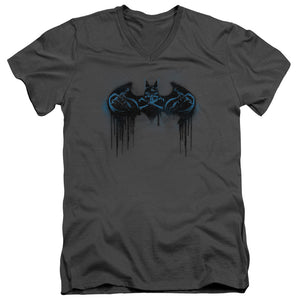 AN OFFCIALLY LICENSED BATMAN RUN AWAY MEN'S V-NECK T-SHIRT CHARCOAL