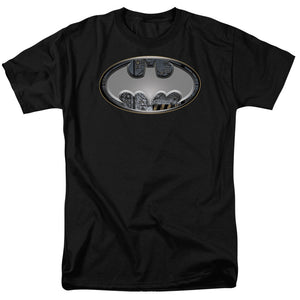 AN OFFCIALLY LICENSED BATMAN STEEL WALL SHIELD MEN'S REGULAR FIT T-SHIRT BLACK