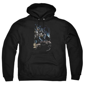 AN OFFCIALLY LICENSED BATMAN PERCHED ADULT UNISEX PULLOVER HOODIE BLACK