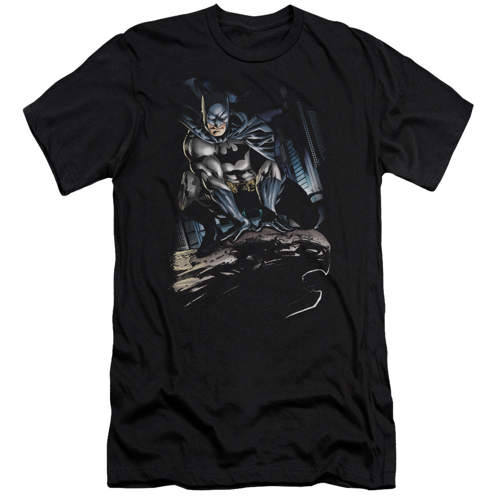 AN OFFCIALLY LICENSED BATMAN PERCHED MEN'S PREMIUM SLIM FIT T-SHIRT BLACK