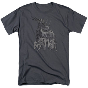 AN OFFCIALLY LICENSED BATMAN SCARY RIGHT HAND MEN'S REGULAR FIT T-SHIRT CHARCOAL