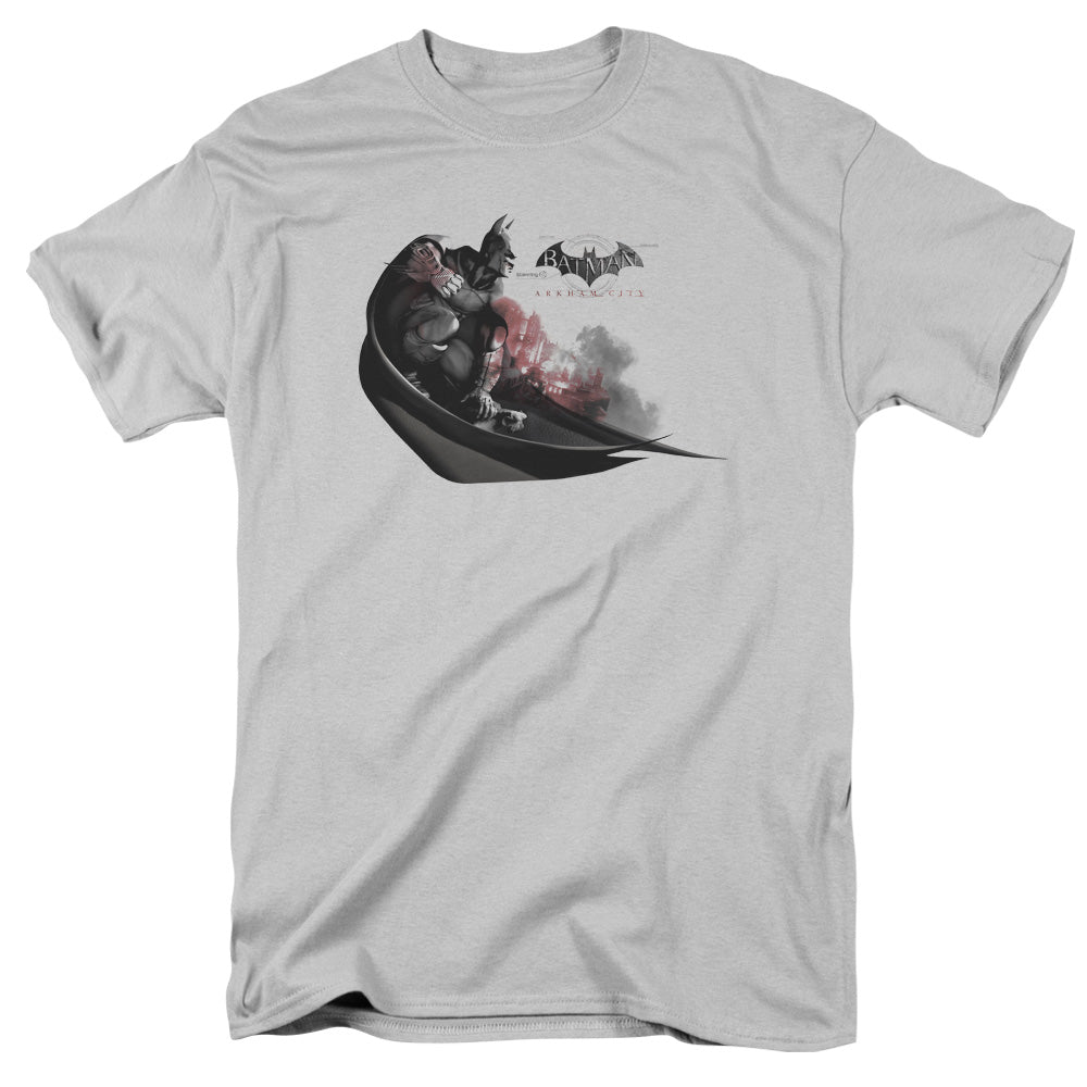 AN OFFCIALLY LICENSED ARKHAM CITY READY TO POUNCE MEN'S REGULAR FIT T-SHIRT SILVER