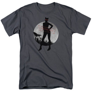 AN OFFCIALLY LICENSED ARKHAM CITY CATWOMAN CONVICTED MEN'S REGULAR FIT T-SHIRT CHARCOAL