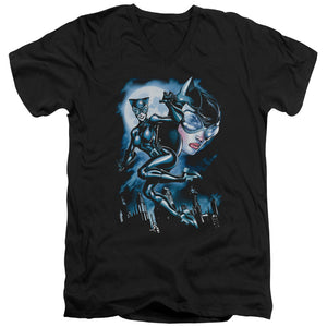 AN OFFCIALLY LICENSED BATMAN MOONLIGHT CAT MEN'S V-NECK T-SHIRT BLACK