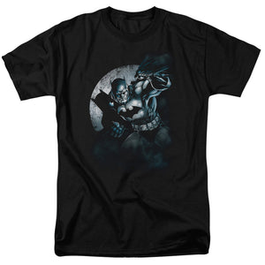 AN OFFCIALLY LICENSED BATMAN BATMAN SPOTLIGHT MEN'S REGULAR FIT T-SHIRT BLACK