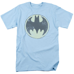 AN OFFCIALLY LICENSED BATMAN OLD TIME LOGO MEN'S REGULAR FIT T-SHIRT LIGHT BLUE