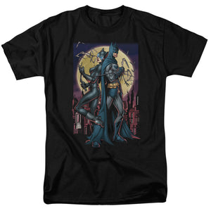 AN OFFCIALLY LICENSED BATMAN PAINT THE TOWN RED MEN'S REGULAR FIT T-SHIRT BLACK