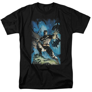 AN OFFCIALLY LICENSED BATMAN STORMY DARK KNIGHT MEN'S REGULAR FIT T-SHIRT BLACK