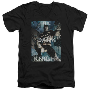 AN OFFCIALLY LICENSED BATMAN FIGHTING THE STORM MEN'S V-NECK T-SHIRT BLACK