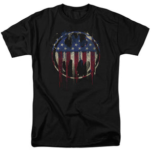 AN OFFCIALLY LICENSED BATMAN BLEEDING SIGNAL MEN'S REGULAR FIT T-SHIRT BLACK