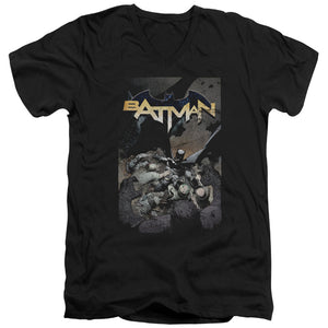 AN OFFCIALLY LICENSED BATMAN BATMAN ONE MEN'S V-NECK T-SHIRT BLACK
