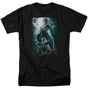 AN OFFCIALLY LICENSED BATMAN NIGHT LIGHT MEN'S REGULAR FIT T-SHIRT BLACK