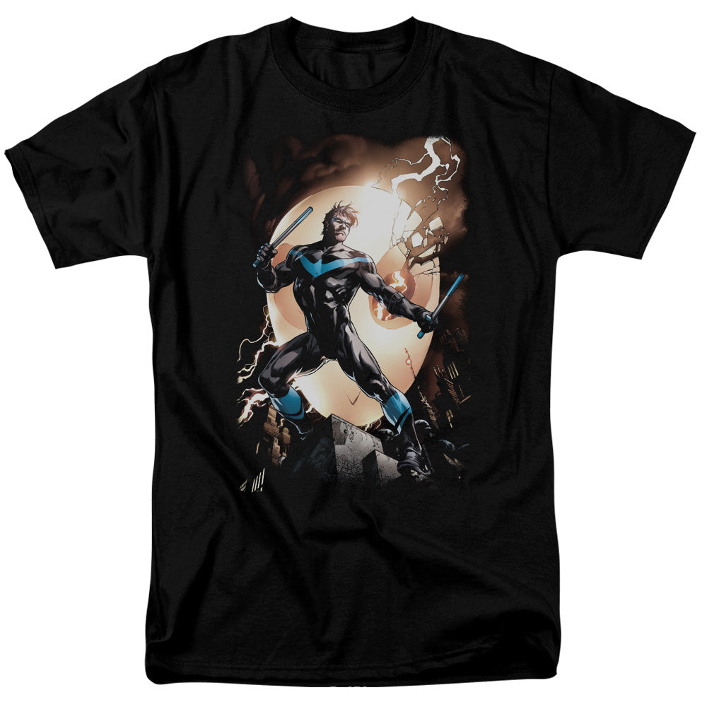 AN OFFCIALLY LICENSED BATMAN NIGHTWING AGAINST OWLS MEN'S REGULAR FIT T-SHIRT BLACK