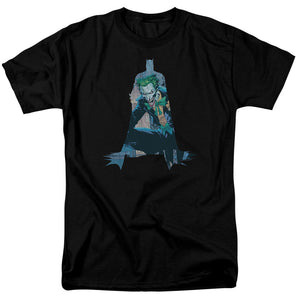 AN OFFCIALLY LICENSED BATMAN SCENE INSIDE MEN'S REGULAR FIT T-SHIRT BLACK