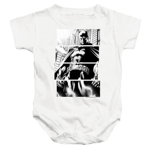 AN OFFCIALLY LICENSED BATMAN PANELS BABY BODYSUIT WHITE