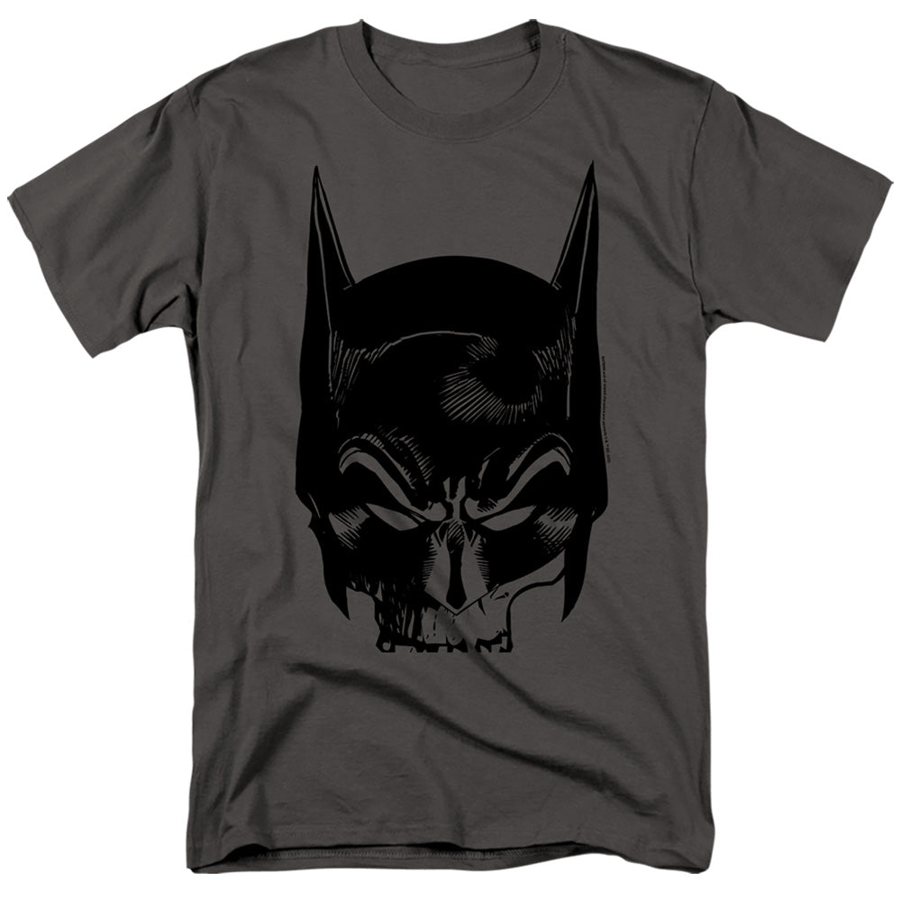 AN OFFCIALLY LICENSED BATMAN SKULL ON GRAY MEN'S REGULAR FIT T-SHIRT CHARCOAL