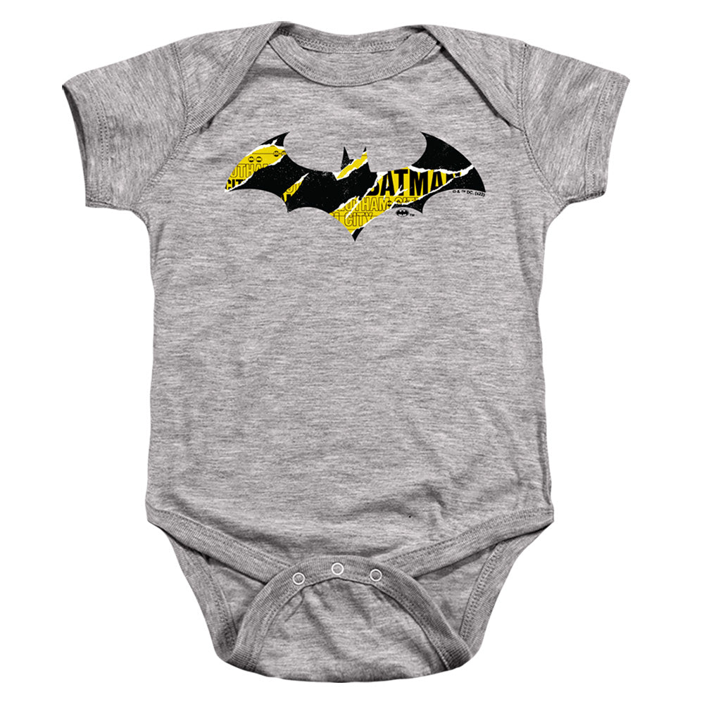 AN OFFCIALLY LICENSED BATMAN BATMAN TORN GOTHAM LOGO BABY BODYSUIT ATHLETIC HEATHER