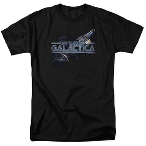 AN OFFCIALLY LICENSED BSG CYLON PERSUIT MEN'S REGULAR FIT T-SHIRT BLACK