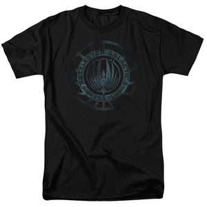 AN OFFCIALLY LICENSED BATTLESTAR GALACTICA (NEW) FADED EMBLEM MEN'S REGULAR FIT T-SHIRT BLACK