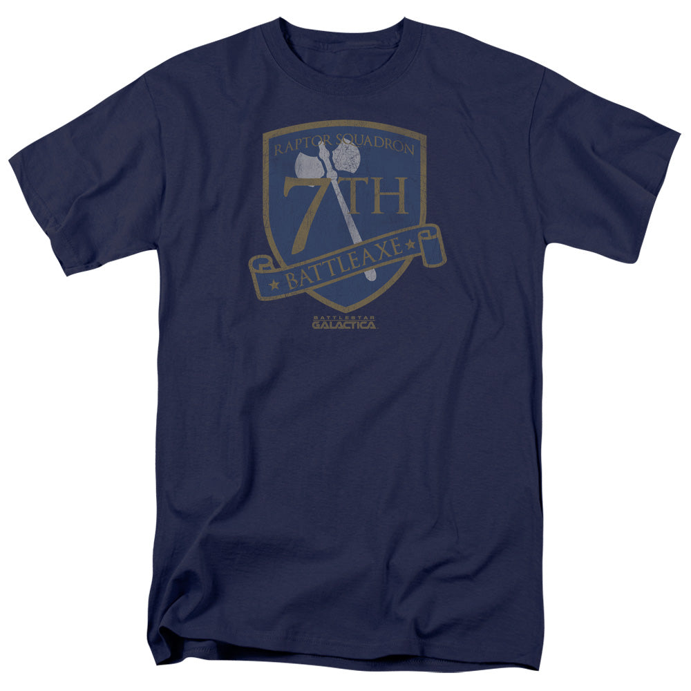 AN OFFCIALLY LICENSED BSG BATTLEAXE BADGE MEN'S REGULAR FIT T-SHIRT NAVY