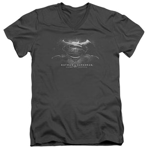 AN OFFCIALLY LICENSED BATMAN V SUPERMAN BW LOGO MEN'S V-NECK T-SHIRT CHARCOAL