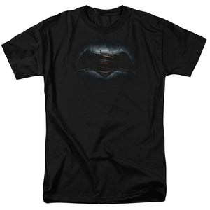 AN OFFCIALLY LICENSED BATMAN V SUPERMAN LOGO MEN'S REGULAR FIT T-SHIRT BLACK
