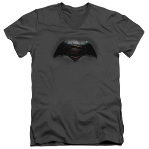 AN OFFCIALLY LICENSED BATMAN V SUPERMAN LOGO MEN'S V-NECK T-SHIRT CHARCOAL
