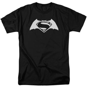 AN OFFCIALLY LICENSED BATMAN V SUPERMAN SIMPLE LOGO MEN'S REGULAR FIT T-SHIRT BLACK