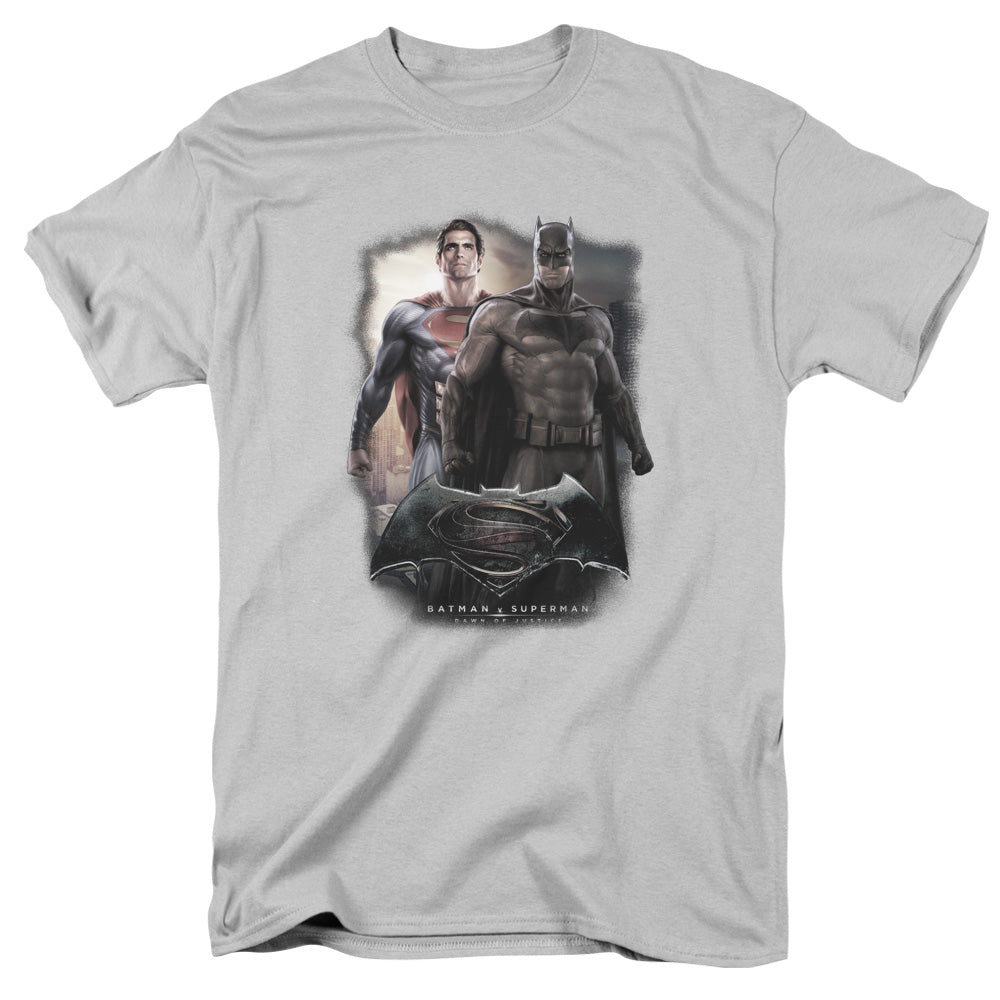 AN OFFCIALLY LICENSED BATMAN VS SUPERMAN DAWN MEN'S REGULAR FIT T-SHIRT SILVER