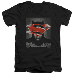 AN OFFCIALLY LICENSED BATMAN VS SUPERMAN BATMAN POSTER MEN'S V-NECK T-SHIRT BLACK