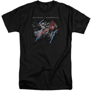 AN OFFCIALLY LICENSED BATMAN V SUPERMAN LIGHTNING FIGHT MEN'S TALL FIT T-SHIRT BLACK