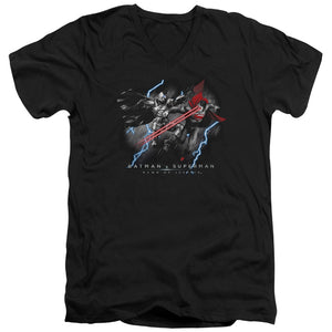 AN OFFCIALLY LICENSED BATMAN V SUPERMAN LIGHTNIING V HEAT VISION MEN'S V-NECK T-SHIRT BLACK