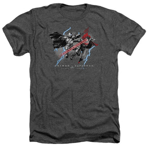 AN OFFCIALLY LICENSED BATMAN V SUPERMAN LIGHTNIING V HEAT VISION MEN'S HEATHER T-SHIRT CHARCOAL
