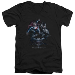 AN OFFCIALLY LICENSED BATMAN V SUPERMAN TEAM UP MEN'S V-NECK T-SHIRT BLACK