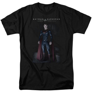 AN OFFCIALLY LICENSED BATMAN V SUPERMAN STAND TALL MEN'S REGULAR FIT T-SHIRT BLACK