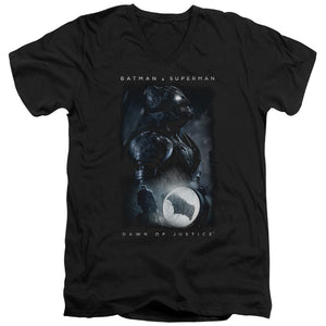 AN OFFCIALLY LICENSED BATMAN V SUPERMAN SIGNAL MEN'S V-NECK T-SHIRT BLACK