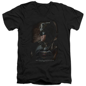 AN OFFCIALLY LICENSED BATMAN V SUPERMAN DESERT GEAR MEN'S V-NECK T-SHIRT BLACK