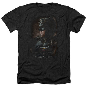 AN OFFCIALLY LICENSED BATMAN V SUPERMAN DESERT GEAR MEN'S HEATHER T-SHIRT CHARCOAL